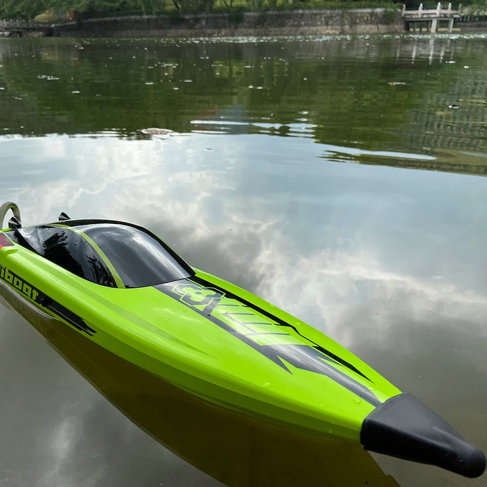 UDI R/C UDI018 Large RC Speed Boat: High - Speed Remote Control Watercraft - Homebound Essentials
